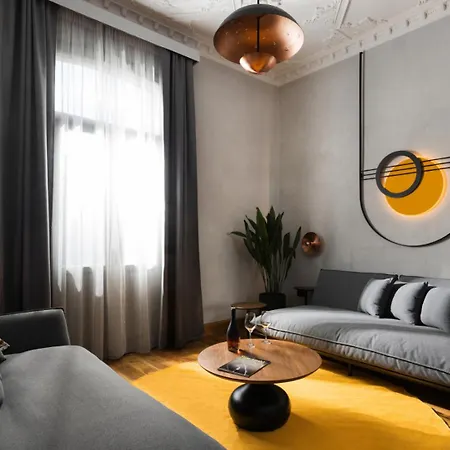 Il Conformista Casa Storica *