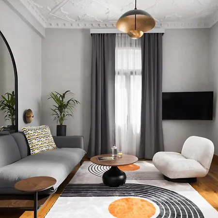 Il Conformista Casa Storica *